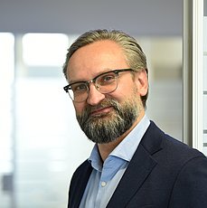 Dr. Nico Zobel d'IBU-tec et BNT Chemicals, directeur général et responsable des ventes de matériaux cathodiques Portrait